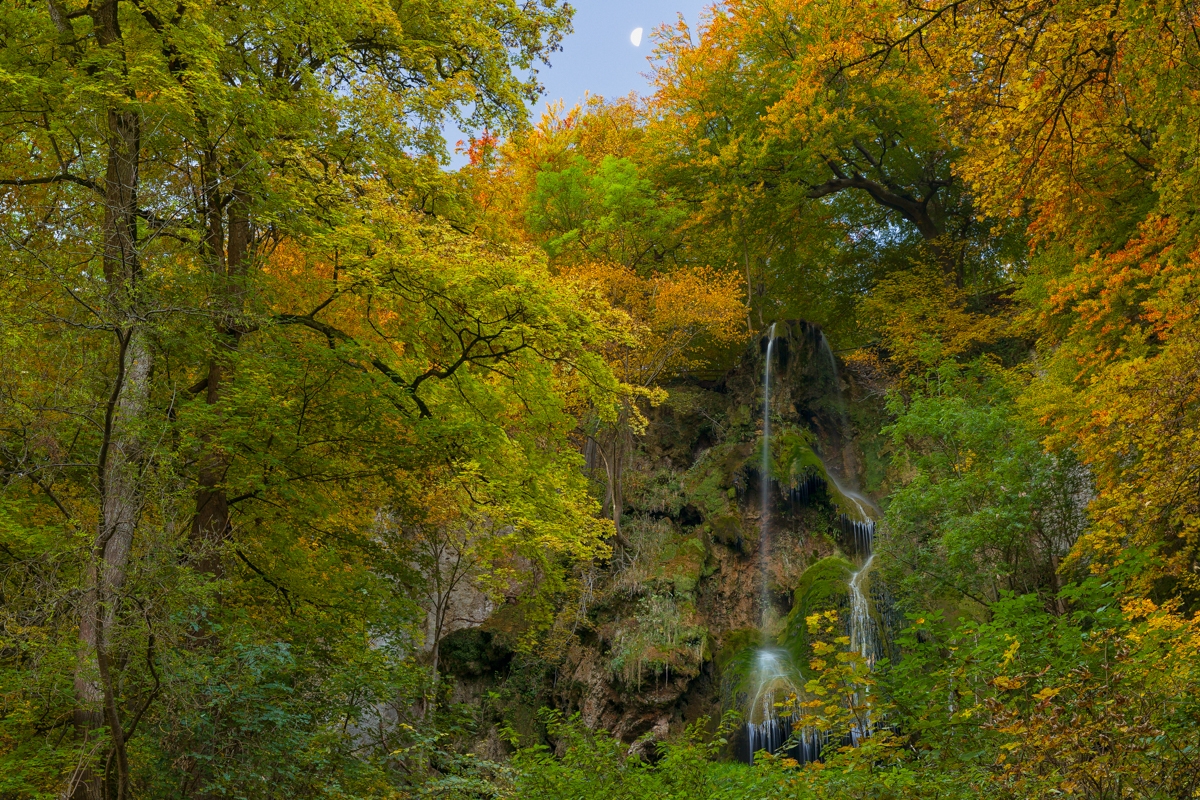 Uracher Wasserfall im Herbst