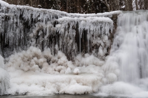 Schlichemwasserfall, teilweise gefroren