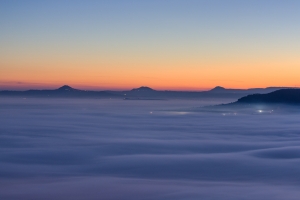 Nebelmeer vor den drei Kaiserbergen