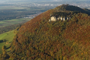 Gelber Fels mit Burg Teck