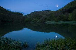 Gönninger See in der Blauen Stunde